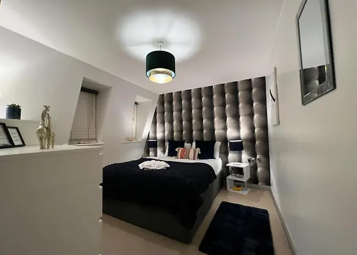 Beautiful Two Bedroom Apartment Fulham